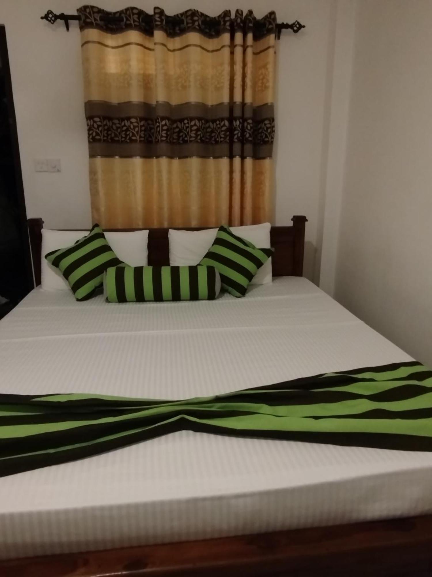 Little Villa Guest House Аханґама Номер фото