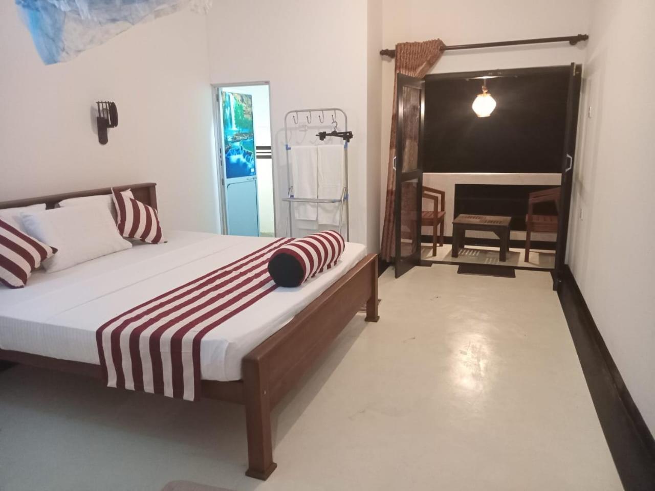 Little Villa Guest House Аханґама Номер фото