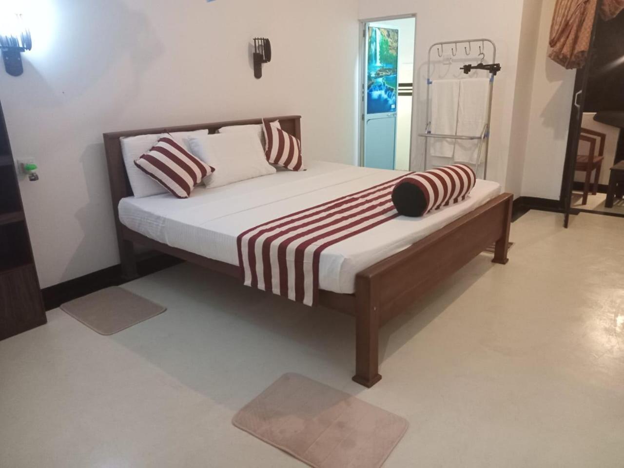 Little Villa Guest House Аханґама Екстер'єр фото