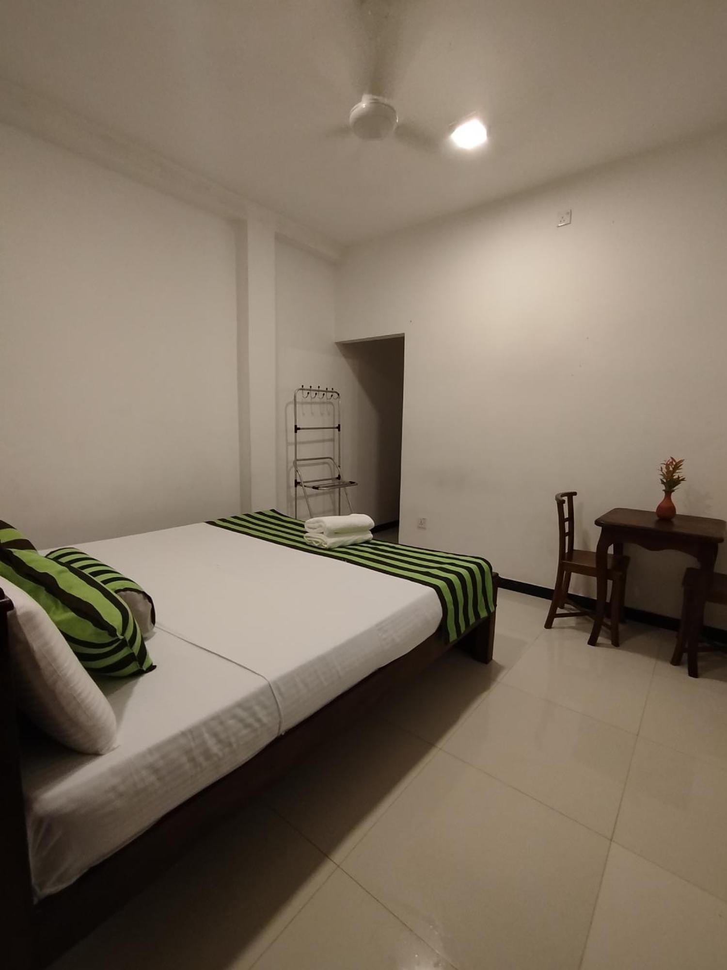Little Villa Guest House Аханґама Номер фото