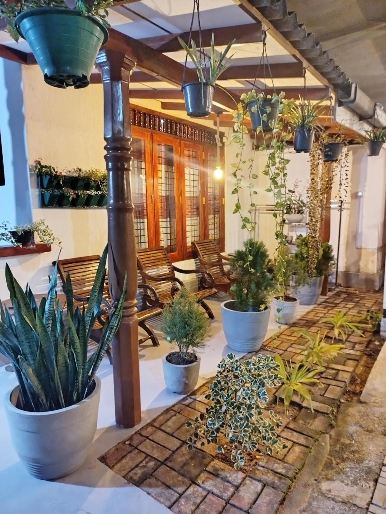 Little Villa Guest House Аханґама Номер фото